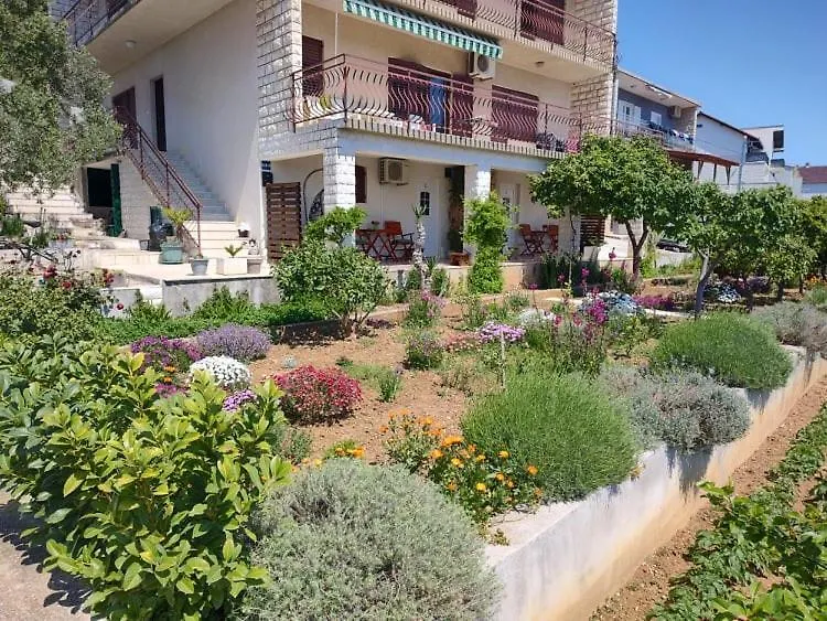 Apartments Tomas Trogir