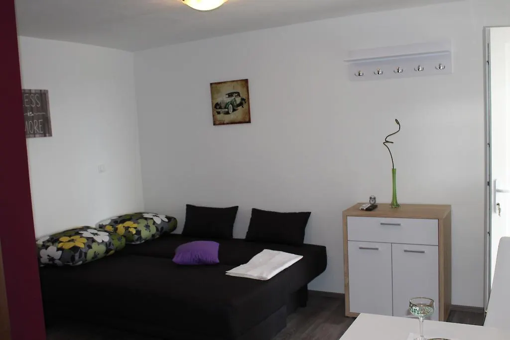 Apartments Tomas Trogir Croatia