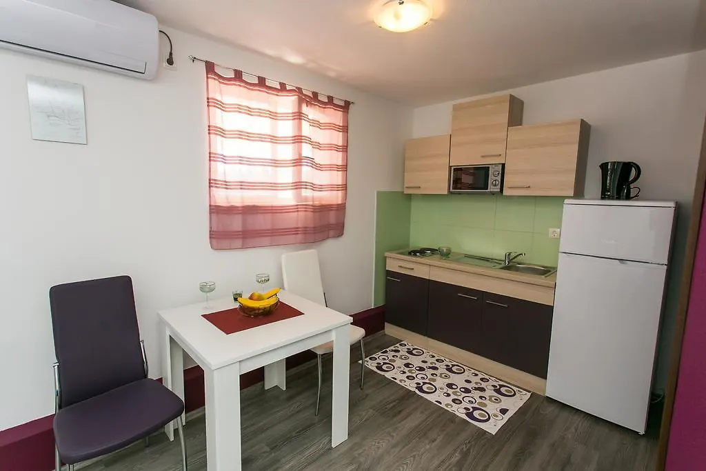 Apartments Tomas Trogir Croatia